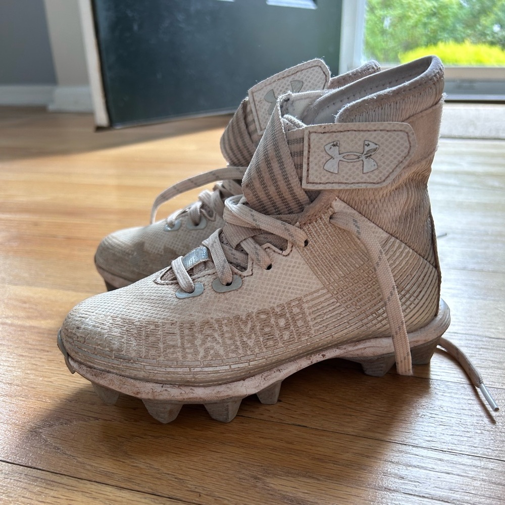 Under Armour Kids' Football Cleats